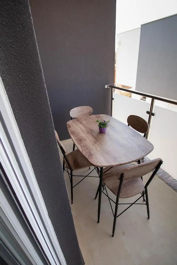 Apartment Martina Near The Beach - By Ta Leut Agency Privlaka  Croatia