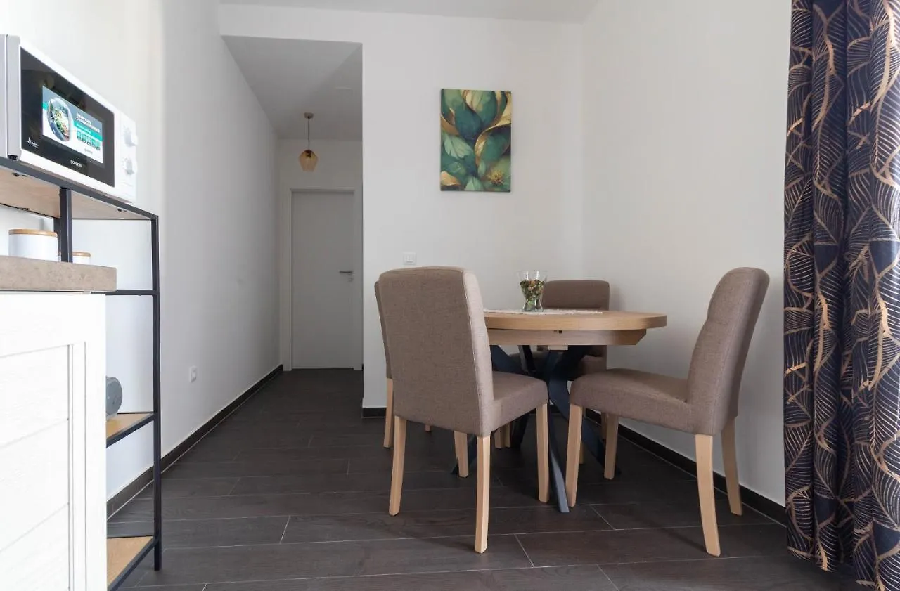 Apartment Martina Near The Beach - By Ta Leut Agency Privlaka  Croatia