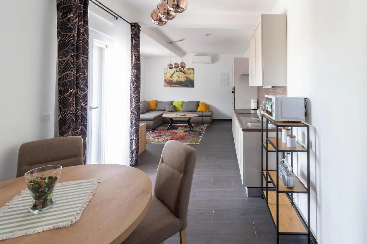 Apartment Martina Near The Beach - By Ta Leut Agency Privlaka