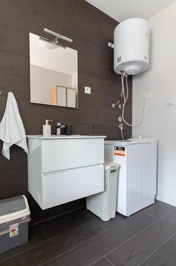 Apartment Martina Near The Beach - By Ta Leut Agency Privlaka  Privlaka (Zadar)