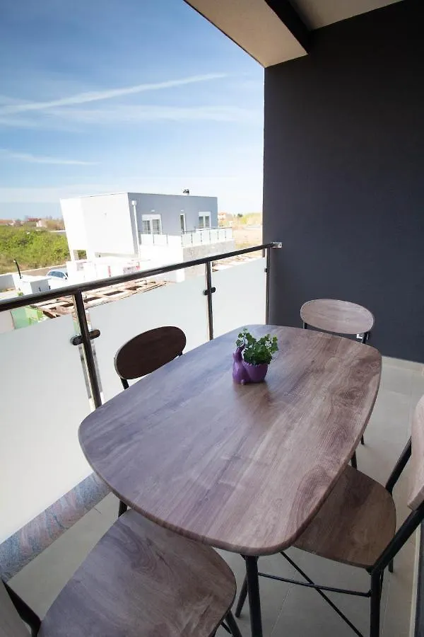 Apartment Martina Near The Beach - By Ta Leut Agency Privlaka